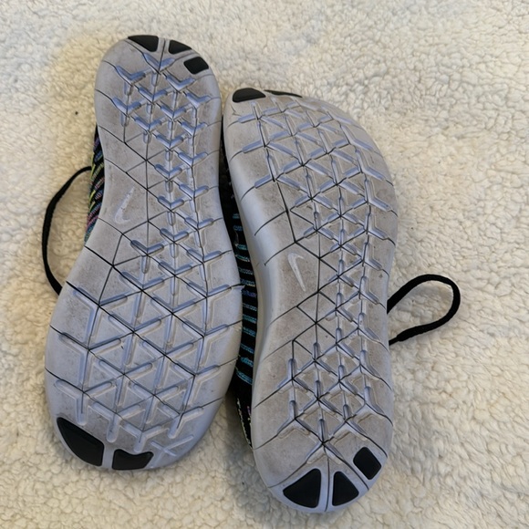 Nike Free Fly Knit Sneakers Rainbow Black Size 8 - Picture 5 of 7